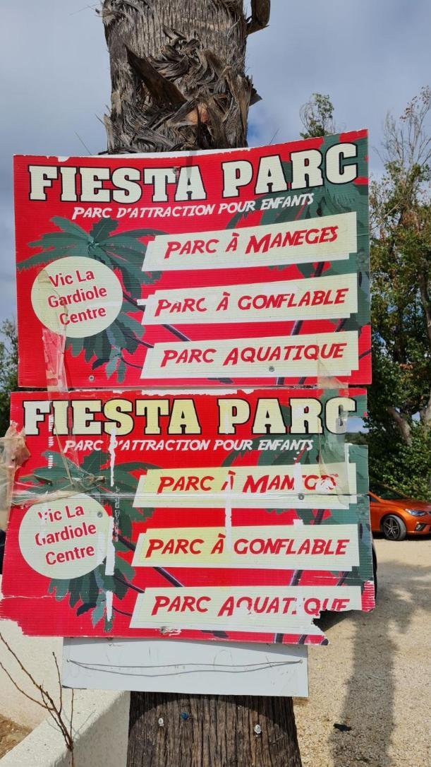 Mobilhome Au Camping Les Salins De La Gardiole Ex Camping Europe ヴィック・ラ・ガルディオル エクステリア 写真